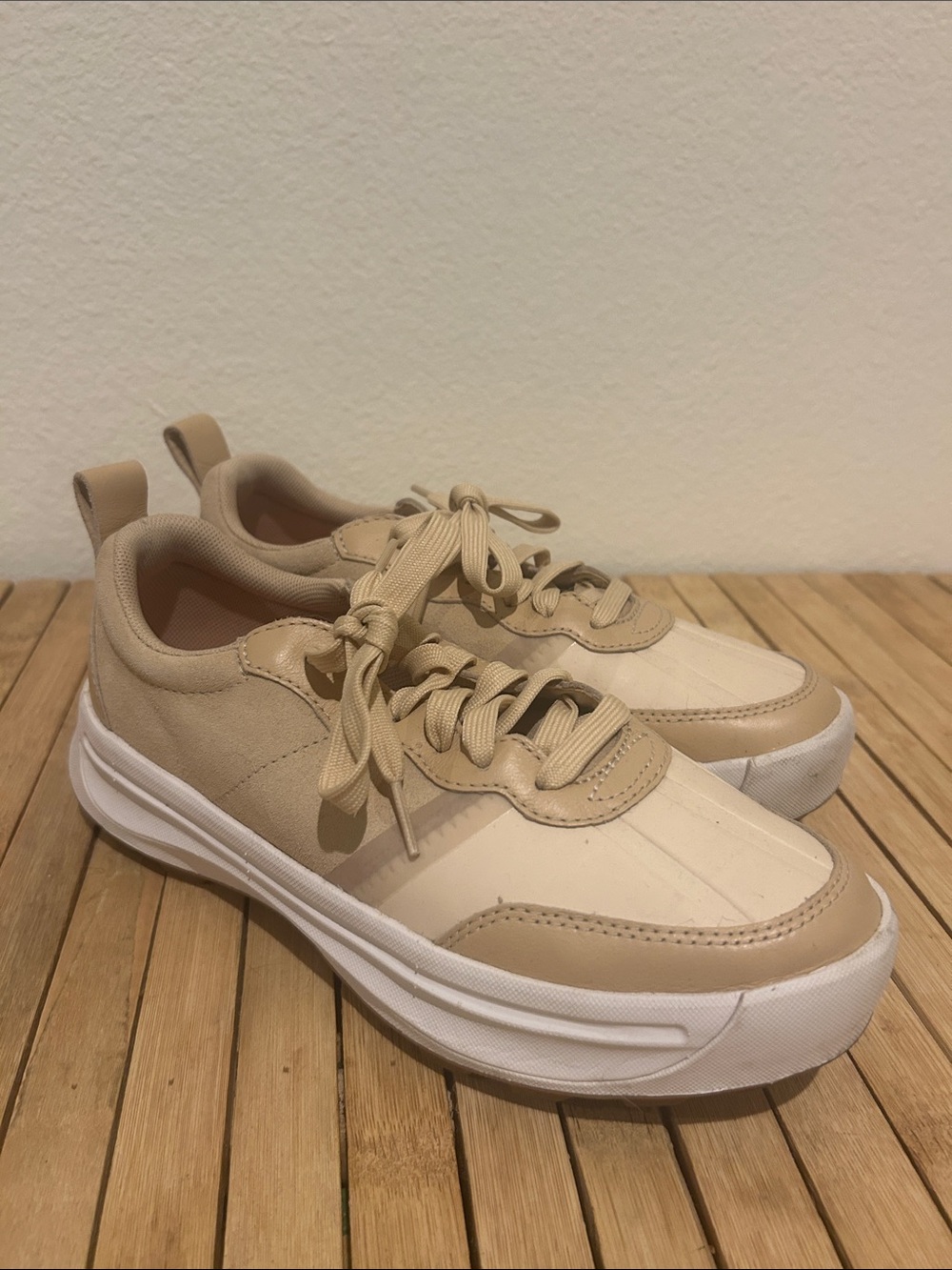 Sorel Casual Lace-Up Sneakers in Beige